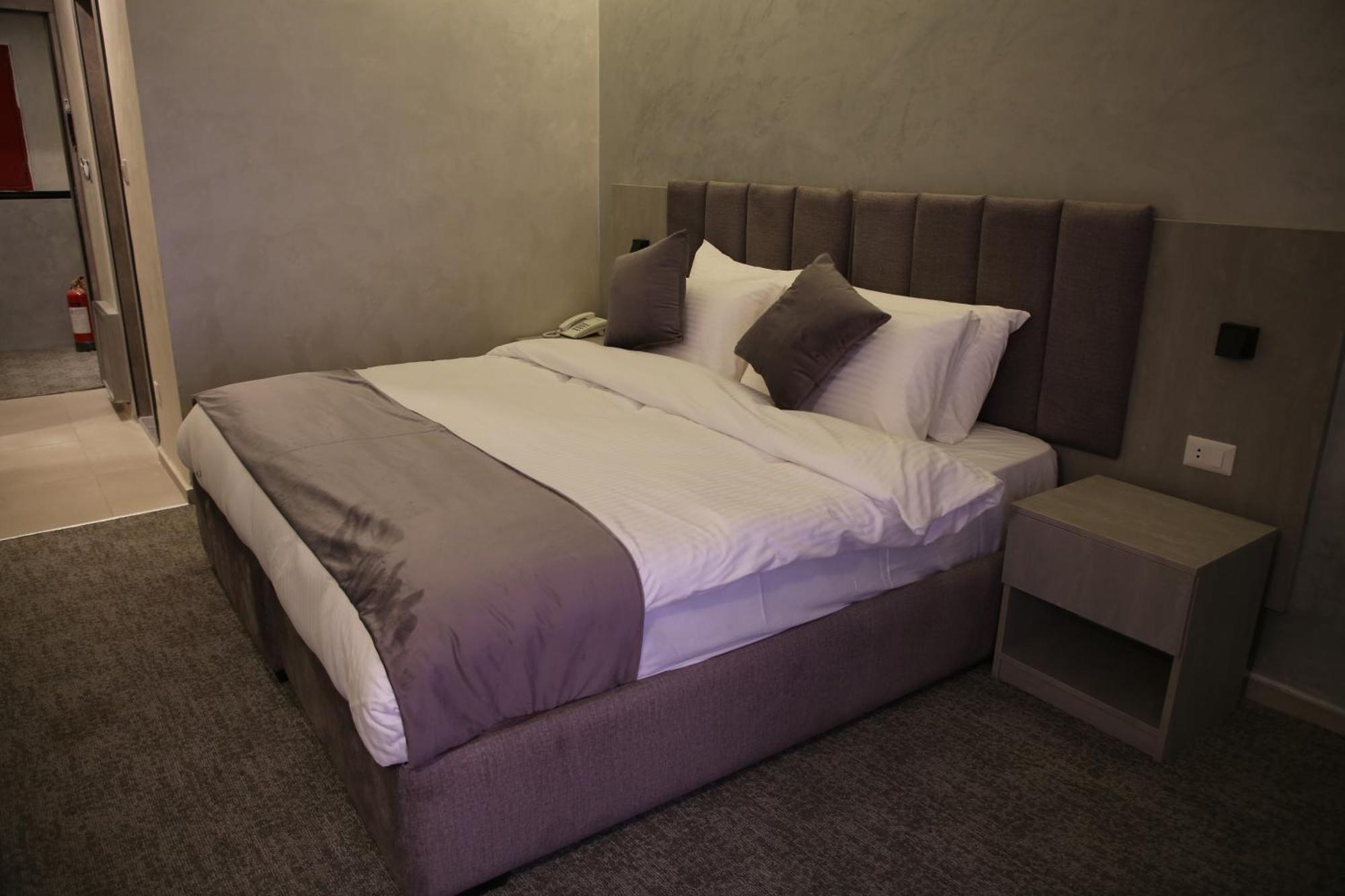 Kaya Hotel Amman Exterior photo
